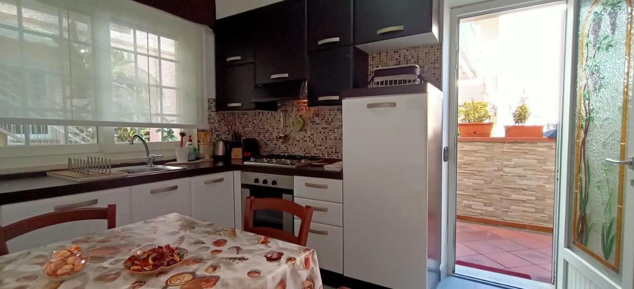 Lovely House Near The Beach Torre del Lago Puccini Exterior photo